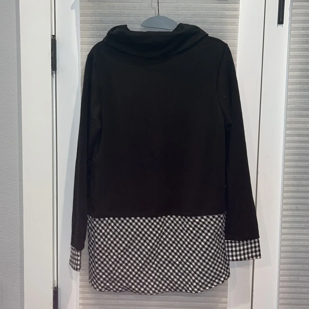 WHITE BIRCH | Black Cowl Neck Sweater w/ Checkered Print | Size M?